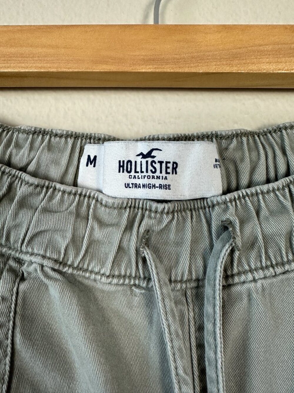 Hollister Women's Medium Cargo Pants Jogger High Rise Baggy Utility Sage Green - Picture 2 of 5